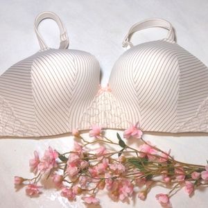 Cacique new without Tag  bras size 40DDD
